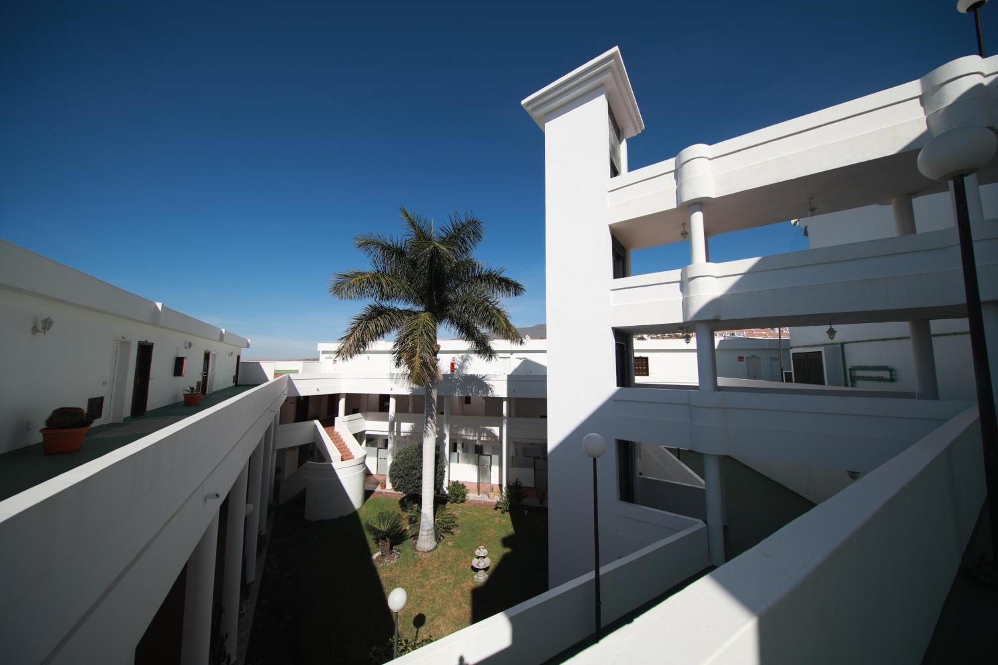 Apartments Island Village Heights 아데제 외부 사진