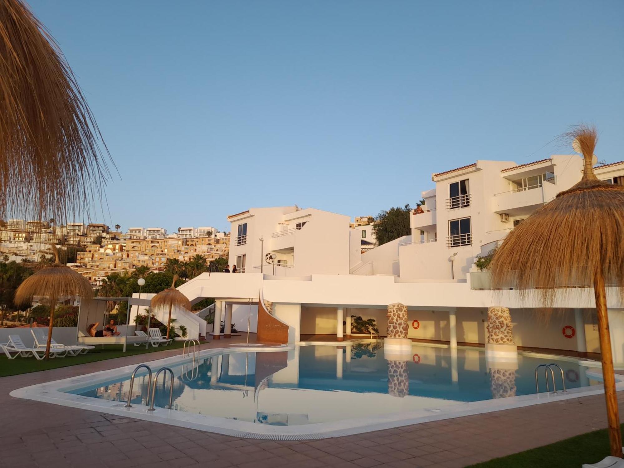 Apartments Island Village Heights 아데제 외부 사진