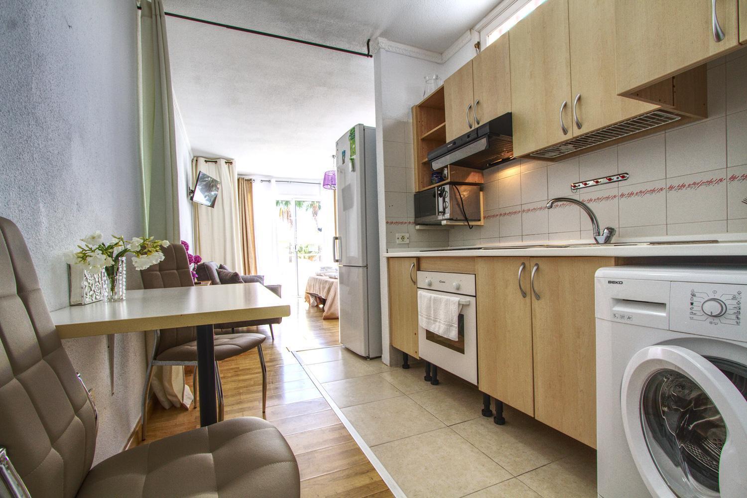 Apartments Island Village Heights 아데제 외부 사진